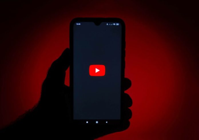 YouTube introduces new tools to fight deceptive comments