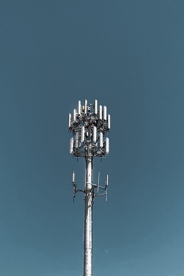 Photo AI in Telecommunications: Enhancing Network Efficiency