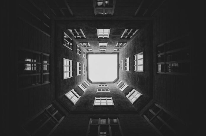 Photo "Configuring Serverless Architectures"