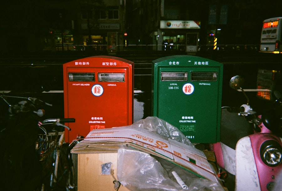 Smart waste bins